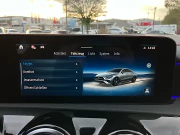 MERCEDES-BENZ CLA 200 Coupé AMG LenkradHz Panoramada&hellip;