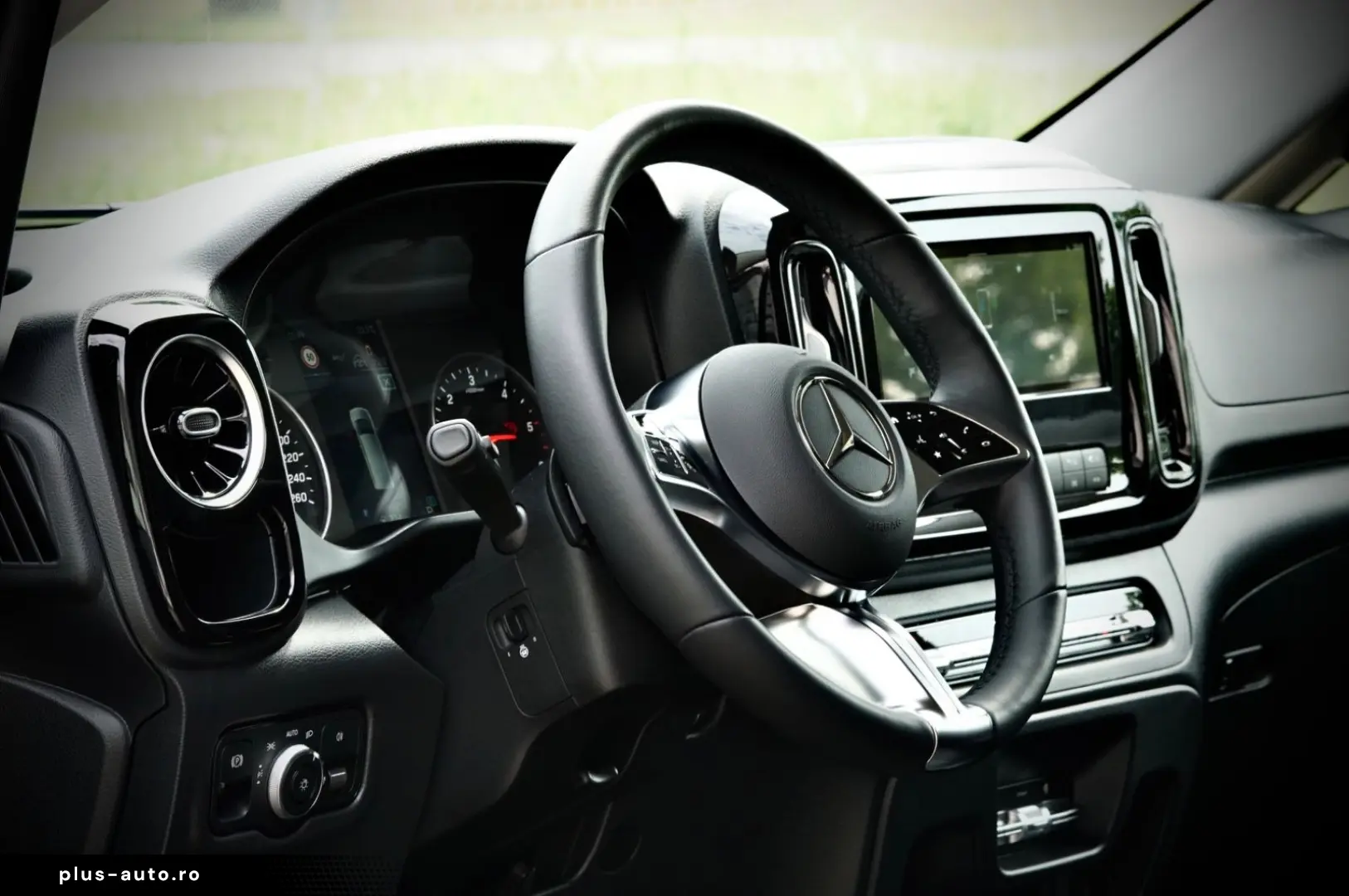 MERCEDES-BENZ Vito Tourer 119 CDI 4x4  Airmatic Dist.Leder