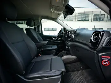 MERCEDES-BENZ Vito Tourer 119 CDI 4x4  Airmatic Dist.Leder
