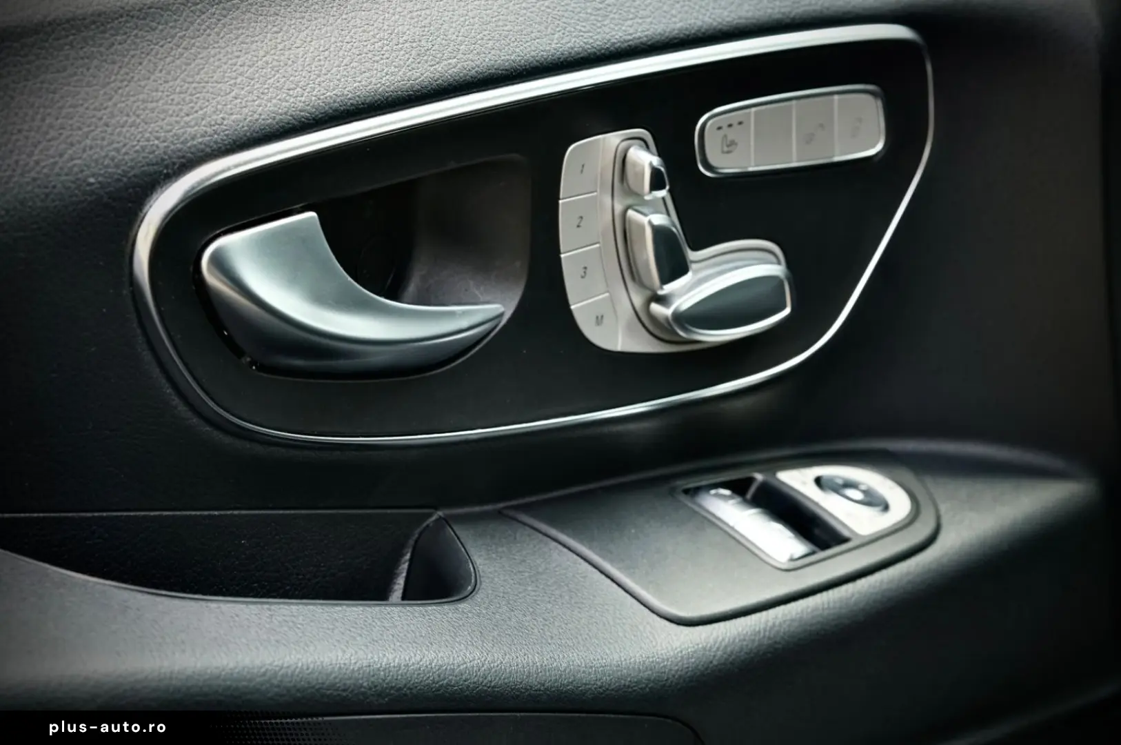 MERCEDES-BENZ Vito Tourer 119 CDI 4x4  Airmatic Dist.Leder