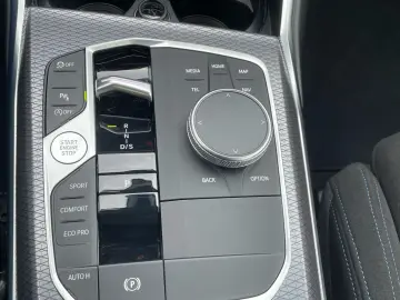 BMW 330i xDrive M Sport M Sportpaket HiFi DAB Shz