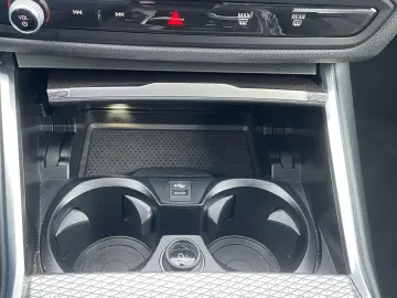 BMW 330i xDrive M Sport M Sportpaket HiFi DAB Shz