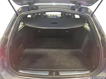 MERCEDES-BENZ C 300 d T AMG AHK LED Kamera Amb Distr