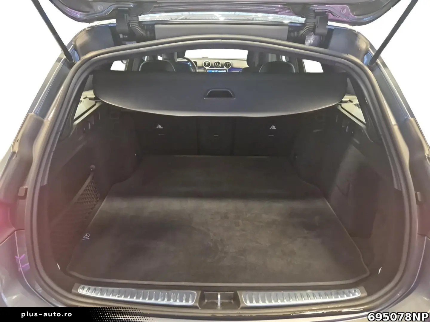 MERCEDES-BENZ C 300 d T AMG AHK LED Kamera Amb Distr