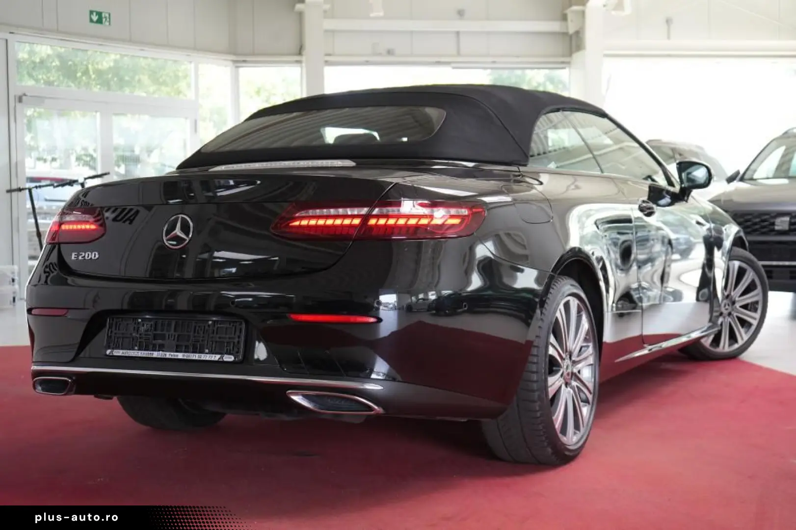 MERCEDES-BENZ E 200 Cabrio Avantgarde LED Navi Kam