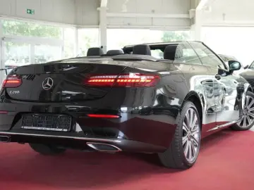 MERCEDES-BENZ E 200 Cabrio Avantgarde LED Navi Kam