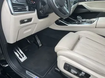 BMW X7 M50 i HUD Panorama Navigation HarmanKardon