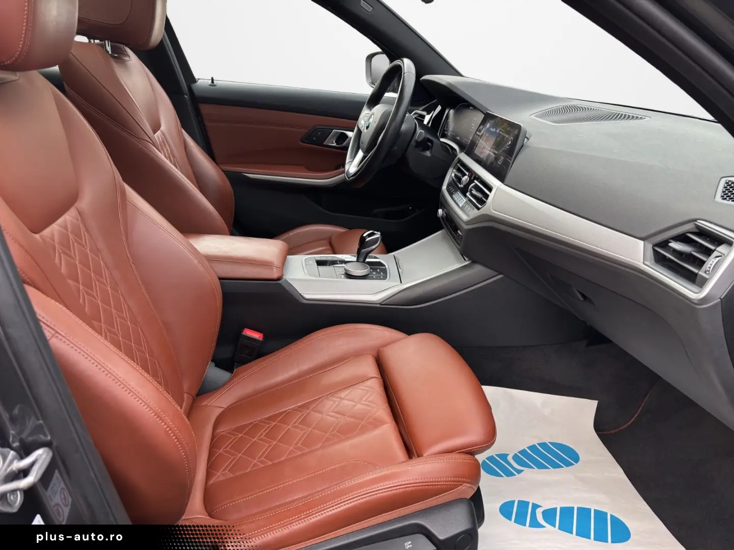 BMW 330 e xDrive  Individual LED Pano ACC AHK