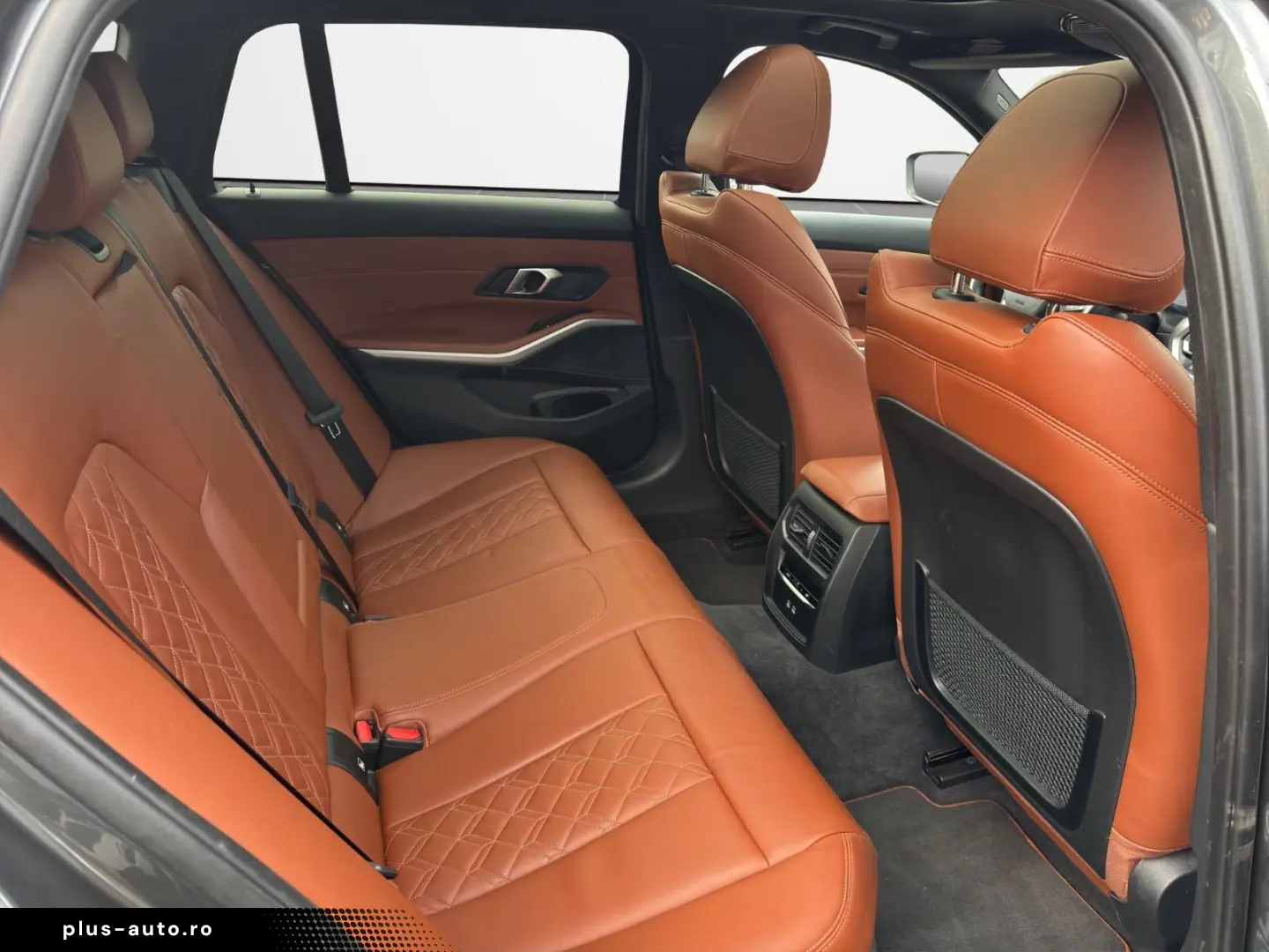 BMW 330 e xDrive  Individual LED Pano ACC AHK