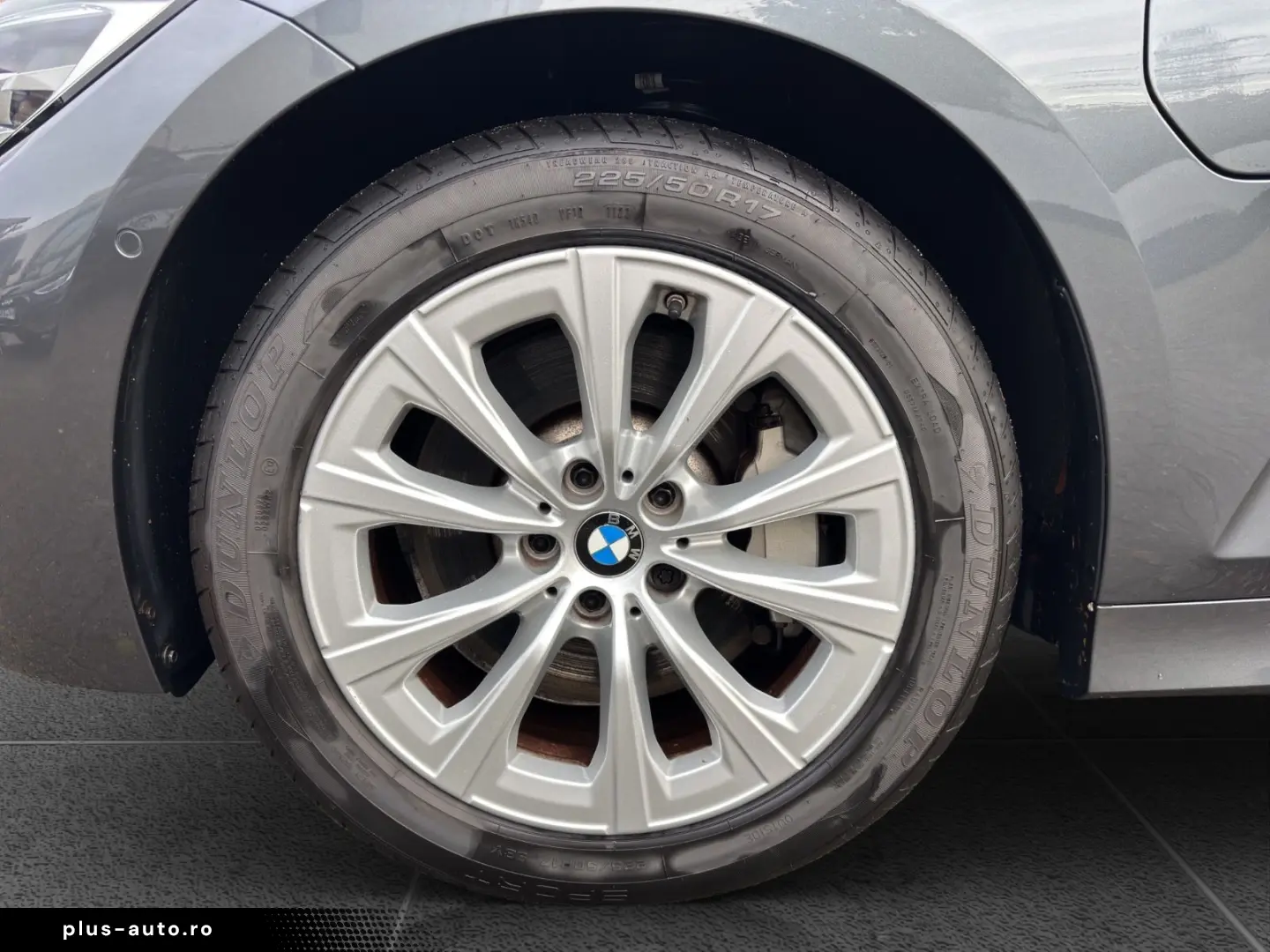 BMW 330 e xDrive  Individual LED Pano ACC AHK