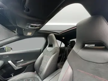 Mercedes-Benz CLA 220d AMG-Line