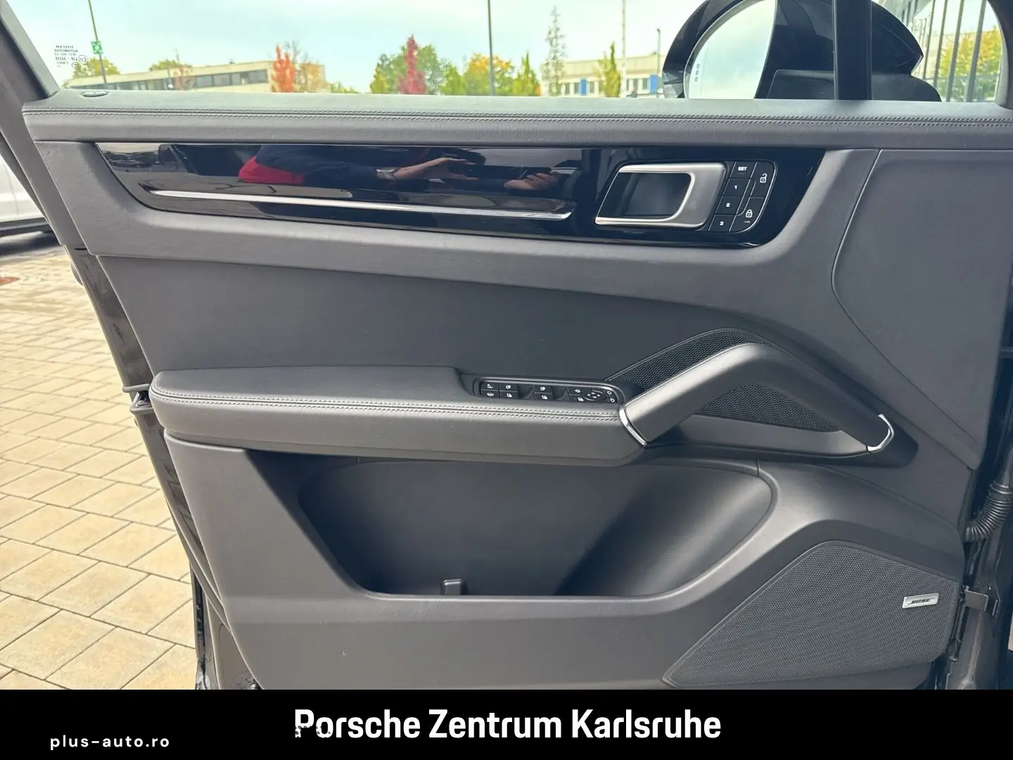 PORSCHE Cayenne E-Hybrid BOSE Luftfederung 20-Zoll