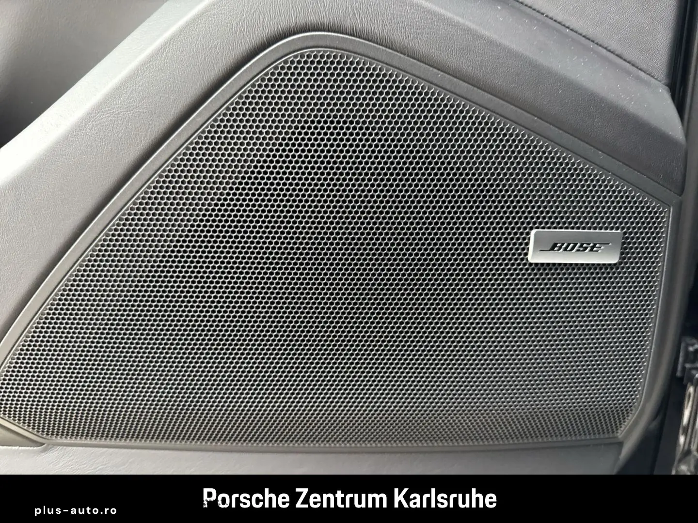 PORSCHE Cayenne E-Hybrid BOSE Luftfederung 20-Zoll