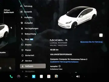 TESLA Model 3 Langstreckenbatt. Allradantrieb