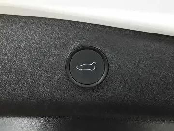 TESLA Model 3 Langstreckenbatt. Allradantrieb