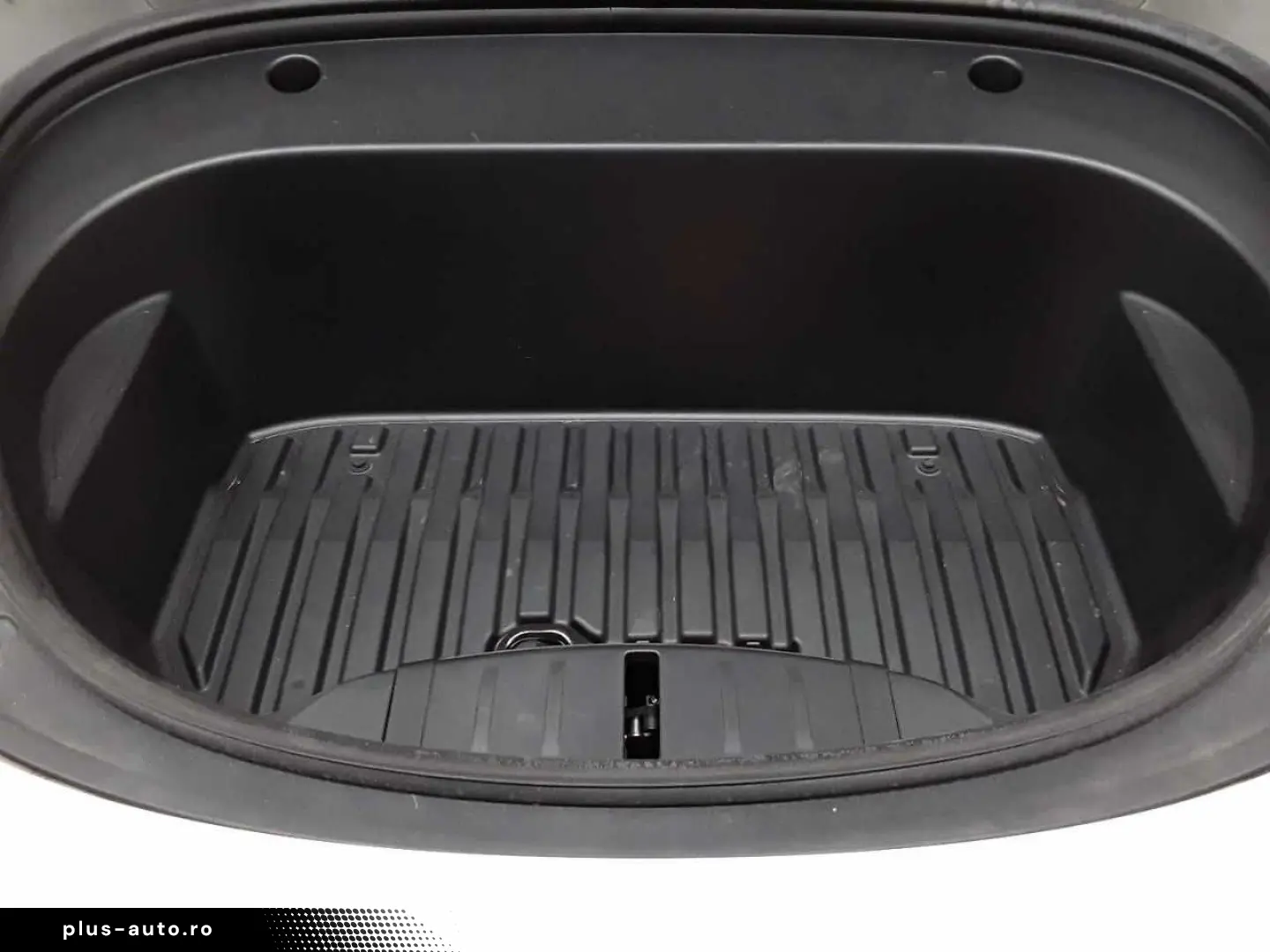 TESLA Model 3 Langstreckenbatt. Allradantrieb