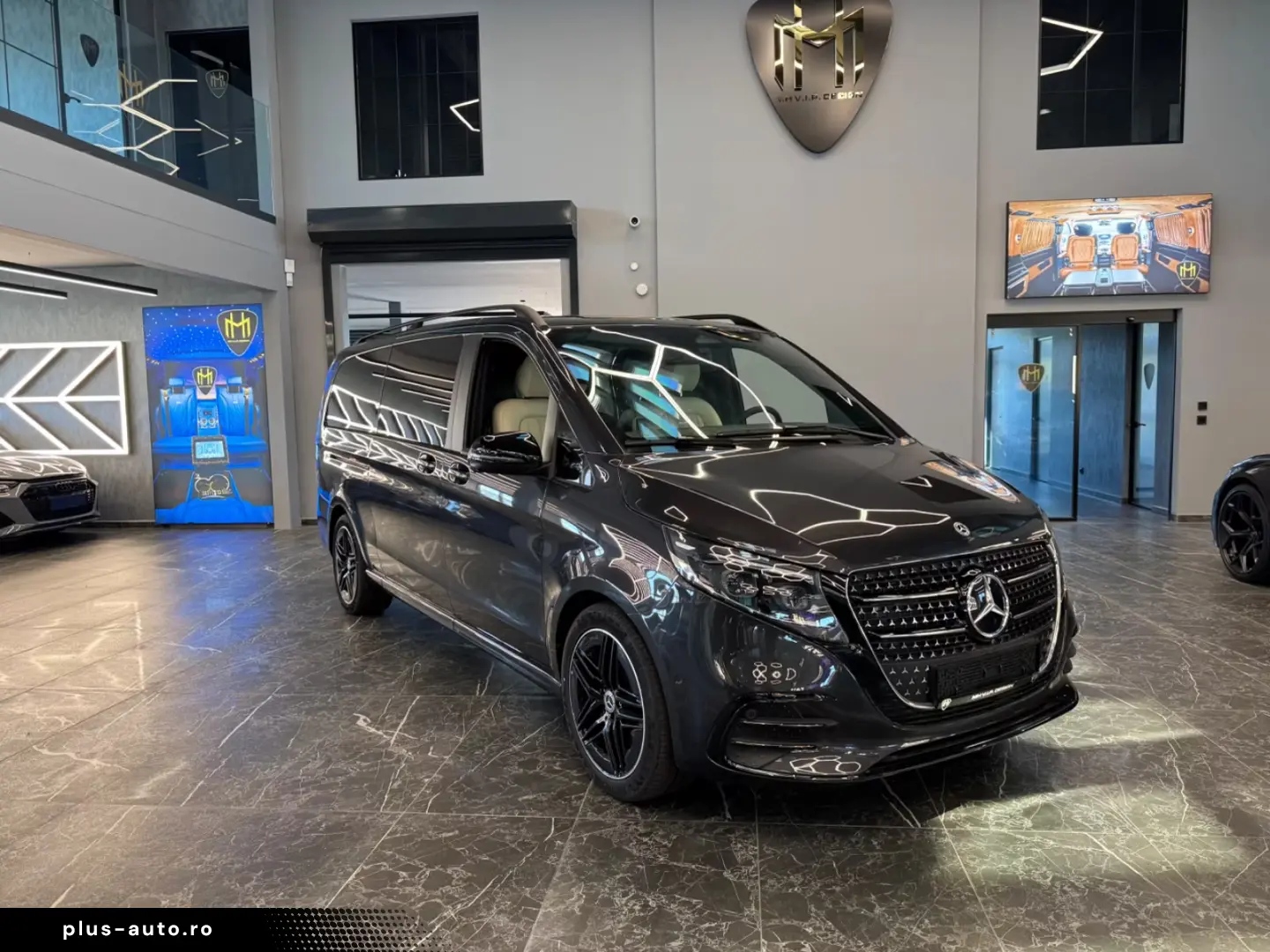 Mercedes-Benz V 300 Petrol Luxury-seats 2025 extra Long