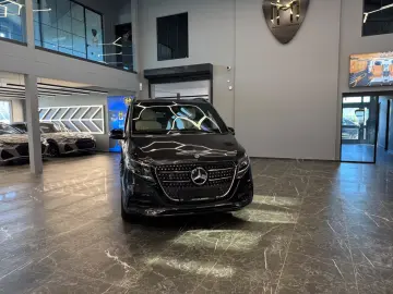 Mercedes-Benz V 300 Petrol Luxury-seats 2025 extra Long