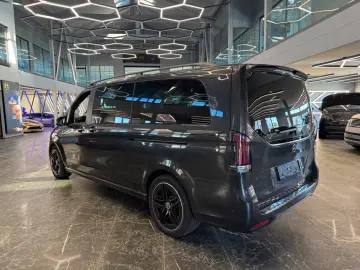 Mercedes-Benz V 300 Petrol Luxury-seats 2025 extra Long
