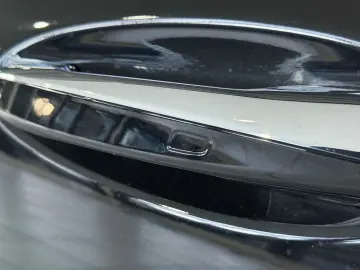 MERCEDES-BENZ CLA 180 Coupe AMG-LINE MBEAM KAMERA KEYLESS