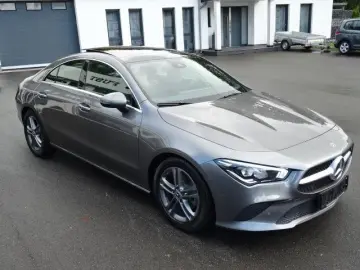 MERCEDES-BENZ CLA 180d T-LEDER NAVI LED AUTOM PANO KAME