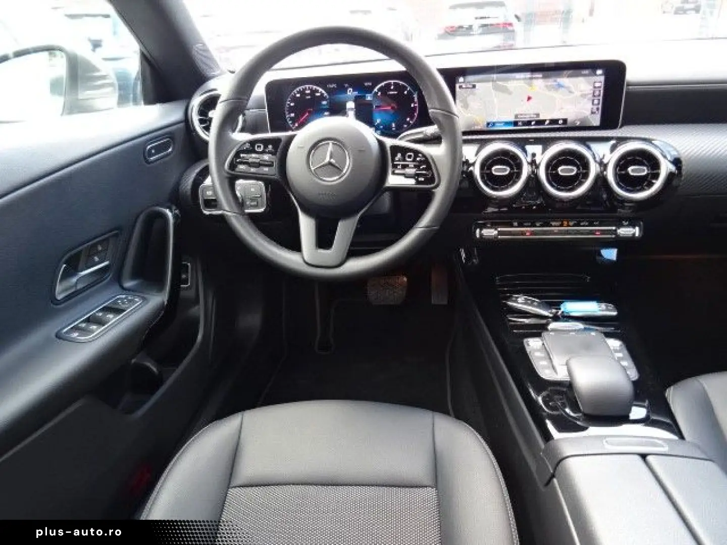 MERCEDES-BENZ CLA 180d T-LEDER NAVI LED AUTOM PANO KAME