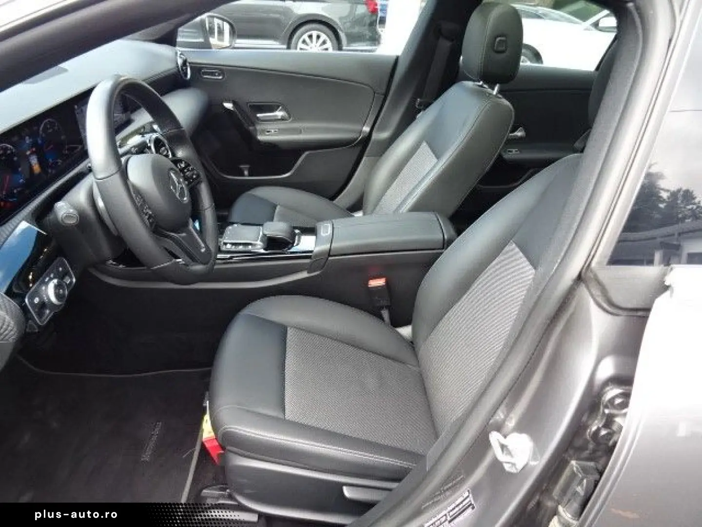 MERCEDES-BENZ CLA 180d T-LEDER NAVI LED AUTOM PANO KAME