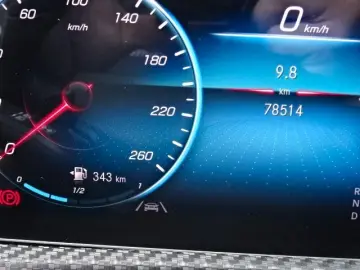 MERCEDES-BENZ CLA 180d T-LEDER NAVI LED AUTOM PANO KAME