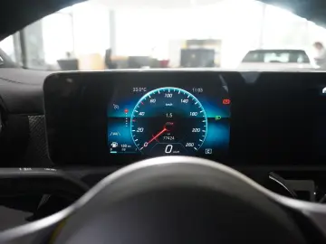 MERCEDES-BENZ CLA 200 COUPE PROGRESSIVE NAVI LED KAMERA