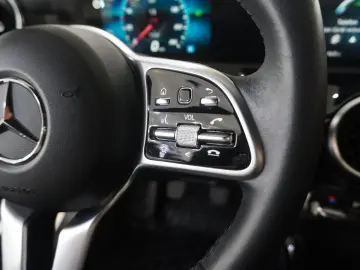 MERCEDES-BENZ CLA 200 COUPE PROGRESSIVE NAVI LED KAMERA