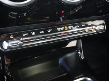 MERCEDES-BENZ CLA 200 COUPE PROGRESSIVE NAVI LED KAMERA