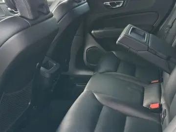 Volvo XC60 D4 FWD 190CP Aut 8tr