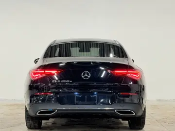 MERCEDES-BENZ CLA 250 e DCT