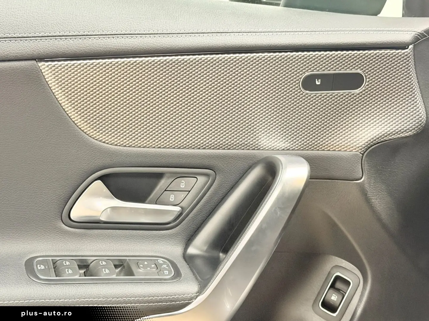 MERCEDES-BENZ CLA 250 e DCT