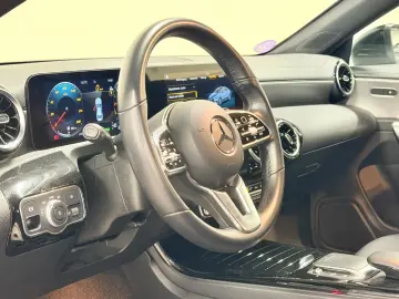 MERCEDES-BENZ CLA 250 e DCT