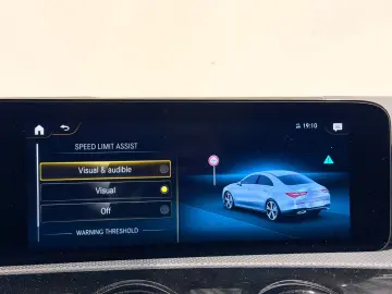 MERCEDES-BENZ CLA 250 e DCT