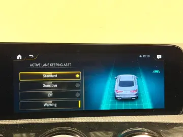 MERCEDES-BENZ CLA 250 e DCT