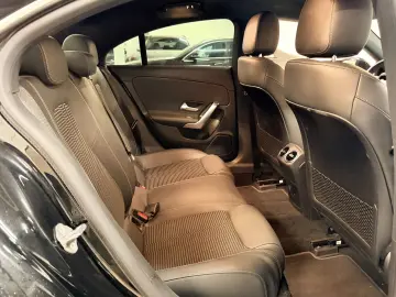 MERCEDES-BENZ CLA 250 e DCT