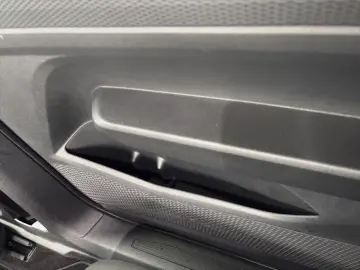 VW Caddy Maxi 2.0TDI DSG  NAVI PDC Climatronic APP