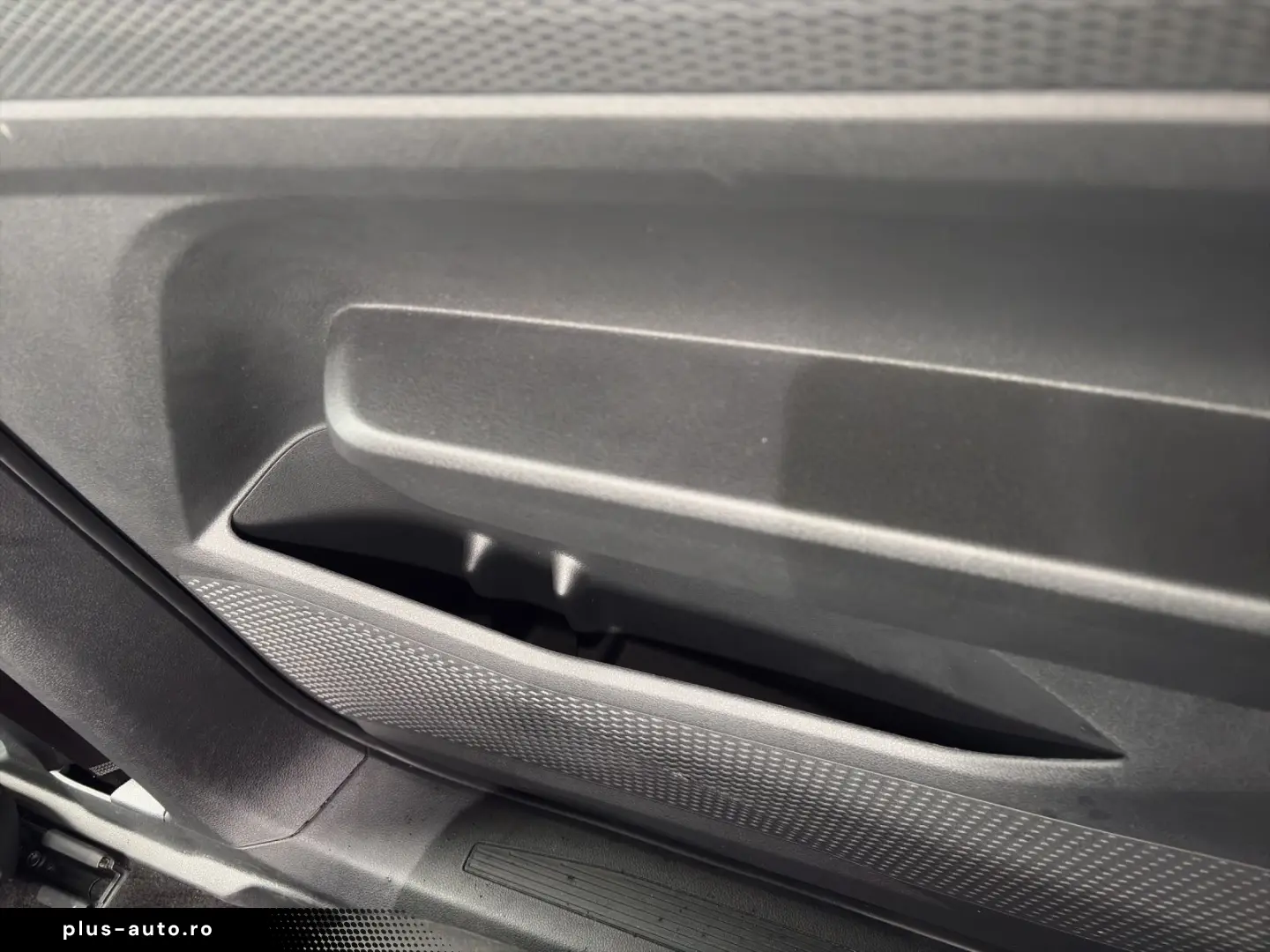 VW Caddy Maxi 2.0TDI DSG  NAVI PDC Climatronic APP