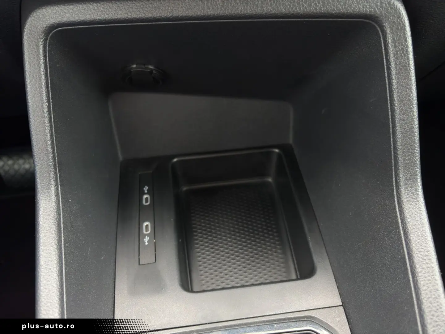 VW Caddy Maxi 2.0TDI DSG  NAVI PDC Climatronic APP