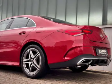 MERCEDES-BENZ CLA 200 7G-DCT AMG-Line  AHK LED CAM NAVI