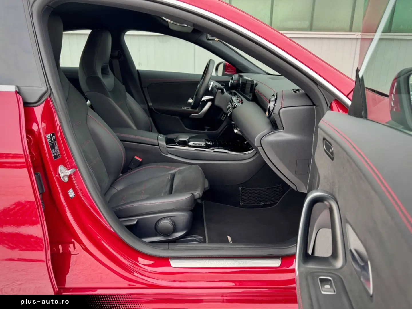 MERCEDES-BENZ CLA 200 7G-DCT AMG-Line  AHK LED CAM NAVI