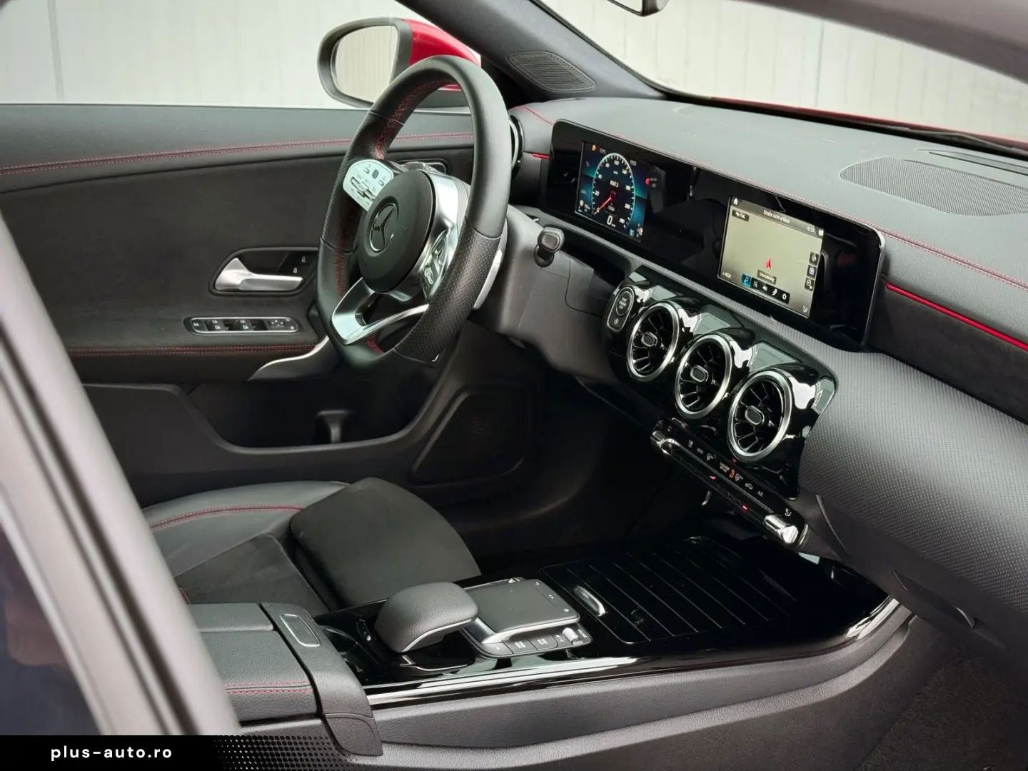 MERCEDES-BENZ CLA 200 7G-DCT AMG-Line  AHK LED CAM NAVI