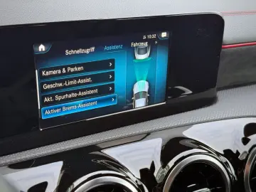 MERCEDES-BENZ CLA 200 7G-DCT AMG-Line  AHK LED CAM NAVI