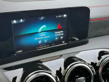 MERCEDES-BENZ CLA 200 7G-DCT AMG-Line  AHK LED CAM NAVI