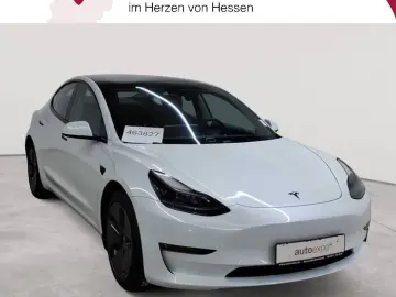 TESLA Model 3 Langstreckenbatt. Allradantrieb