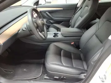 TESLA Model 3 Langstreckenbatt. Allradantrieb