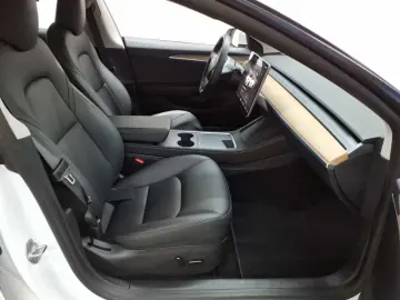 TESLA Model 3 Langstreckenbatt. Allradantrieb