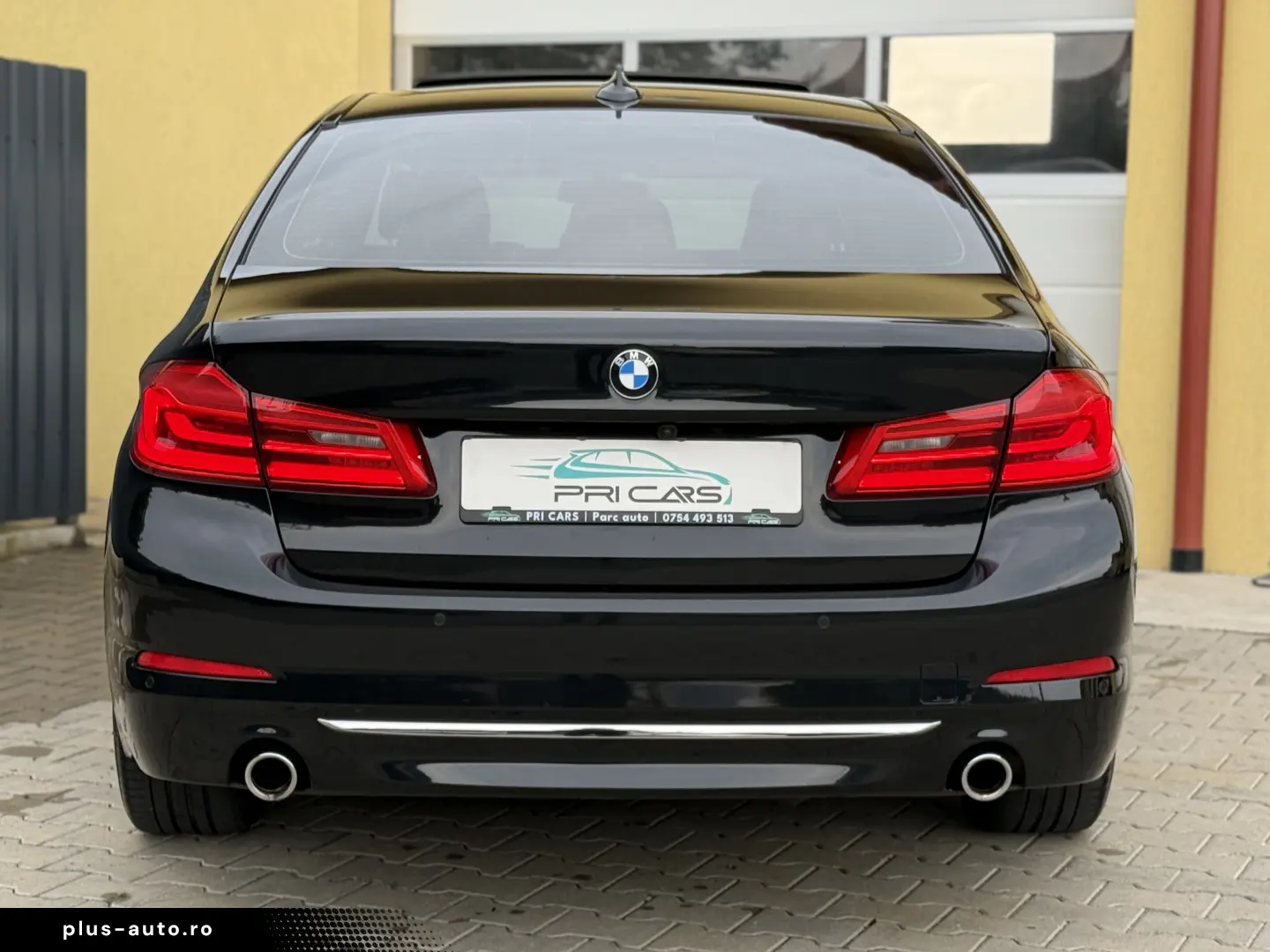 BMW Seria 5 520d xDrive Aut. Luxury Line